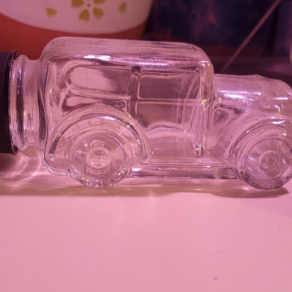 Vintage Red Hot Old Car jar. Cute collectible!
